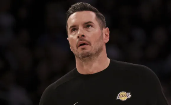 [流言板]林秉圣末節頂著5犯上場，三分出手造成陳盈駿犯規僅三罰一中