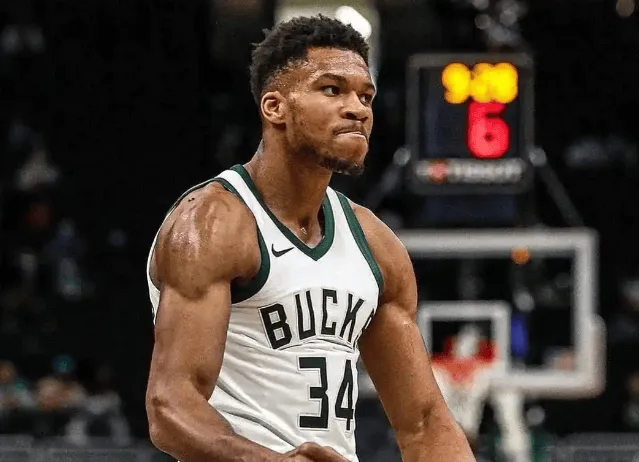 勝利主帥呼吁球迷重視亞冠二級(jí)比賽：主場(chǎng)只來(lái)3600人，實(shí)在太少了