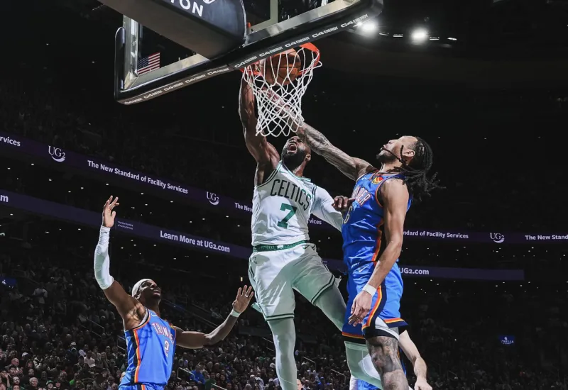 [流言板]76人首發：馬克西、埃奇庫姆、烏布雷、巴洛、德拉蒙德