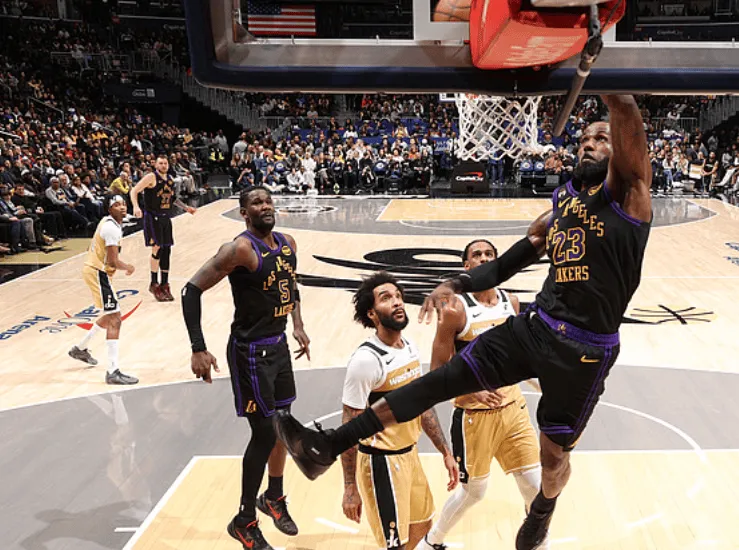 英媒：熱刺維拉紐卡等英超球隊(duì)詢問了迪亞斯的情況，科莫也有意