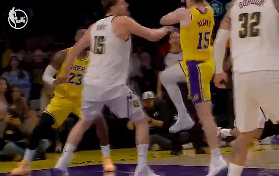 [流言板]馬祖拉開場評分最高6.0分，隨后直線下降被淘汰后低至2.9分