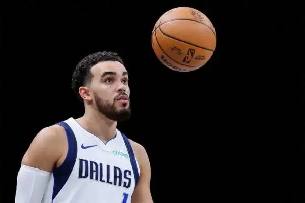 曼晚:曼城醫(yī)護(hù)人員偷球員裝備賣錢被判刑 含簽名球衣&阿圭羅的鞋 曼晚:曼城醫(yī)護(hù)人員偷球員裝備賣錢被判刑 含簽名球衣&阿圭羅的鞋