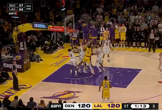 記者：即便受傷無法出戰，我不認為姆巴佩在巴黎聚會玩樂是好形象