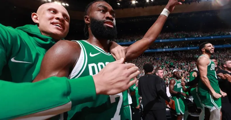 神來之筆！杜埃半場數據：替補21分鐘2射2正造2球，評分7.5