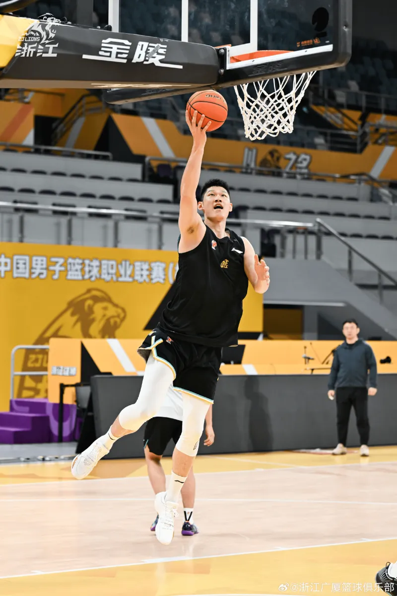名古屋钻石海豚 vs 广厦