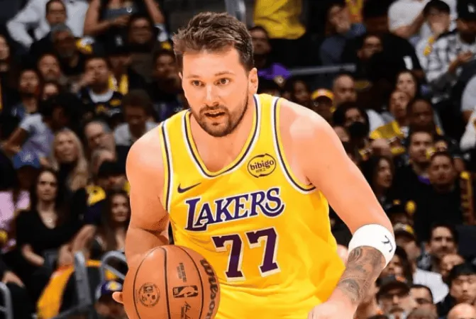 王者有哪個英雄只要不想死，一整局都不會死的呢？