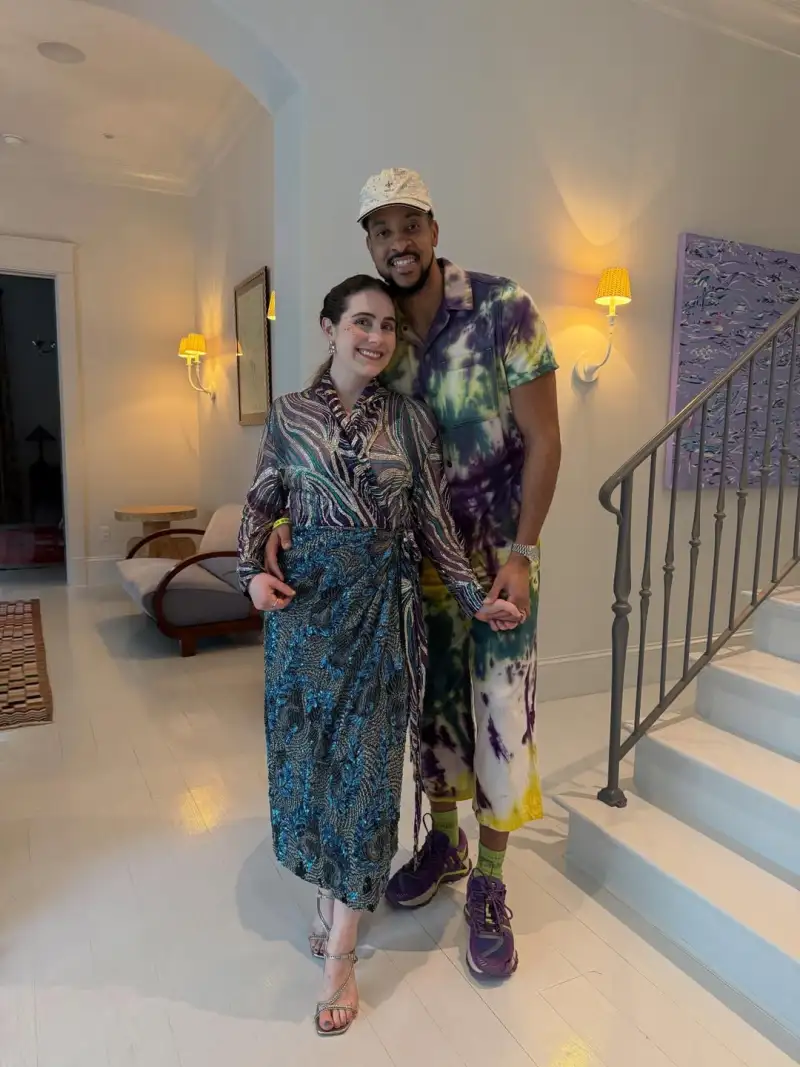 [流言板]綠軍收集多位當(dāng)?shù)厍蛎詾樗D姆送祝福，后者評論：愛你們