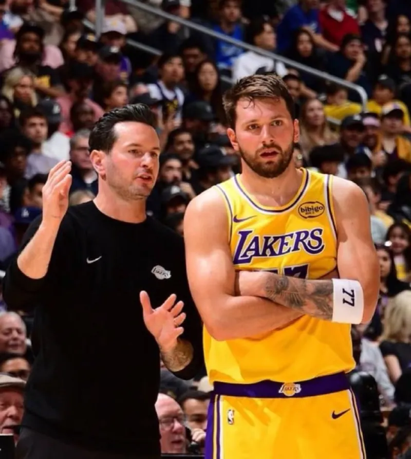 [流言板]太拼了！美媒曬米切爾賽后充滿血絲的眼部特寫照片