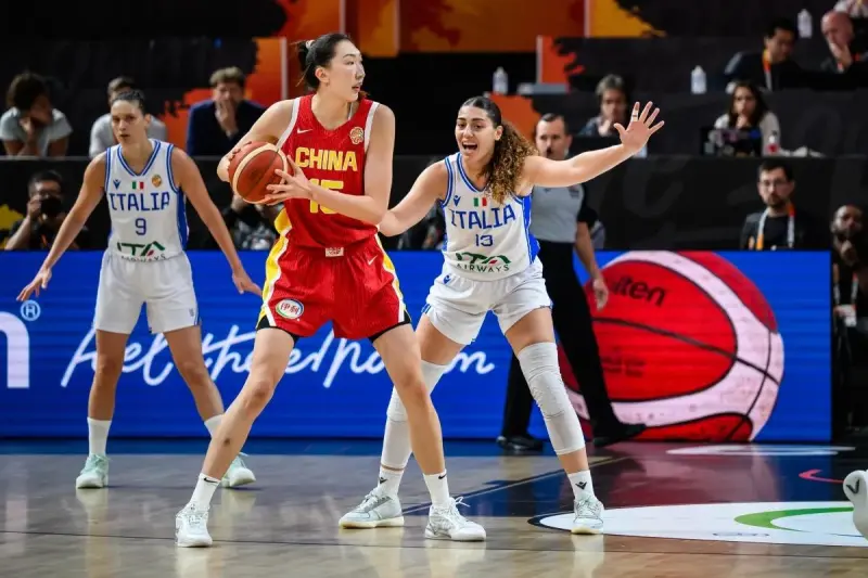 [流言板]中国女篮半场40-21意大利，中国三分6中3、意大利三分10中1 3回复/ 0亮256 浏览