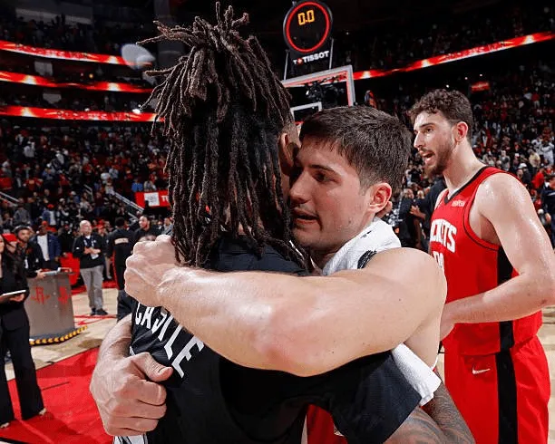 Amick：卡斯尔不愿被火箭选中，因不想当FVV和格林的替补