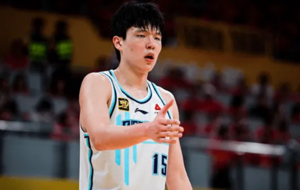 流言板]媒体人：杨瀚森今天下午出发飞往美国正式开启冲击NBA之旅