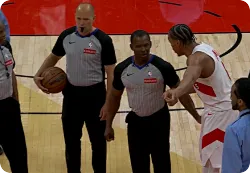 半场战报：猛龙64-51领先热火，英格拉姆15分&威金斯11分