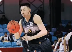神准！贾昊全场13中9，三分8中7砍下25分4篮板3助攻1抢断